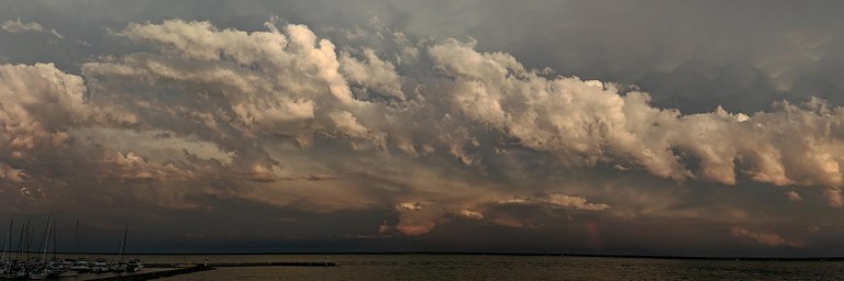 2019 Jul15 - Washburn Marina Panorama - Copyright 2019 Peter Fraterdeus